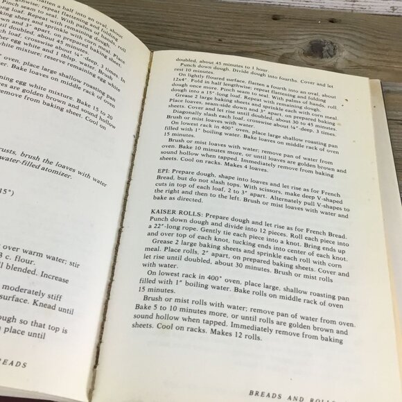 Farm Journals Homemade Breads Hardcover Cookbook 1994 Edition Over 250 Recipes - Picture 10 of 12